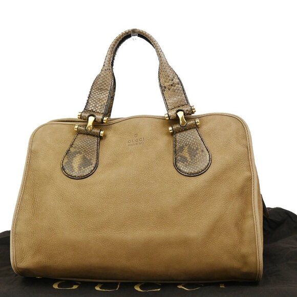 https://poshmark.com/listing/GUCCI-Logo-GG-Pattern-Tote-Shoulder-Bag-PVC-Leather - Picture 1 of 16